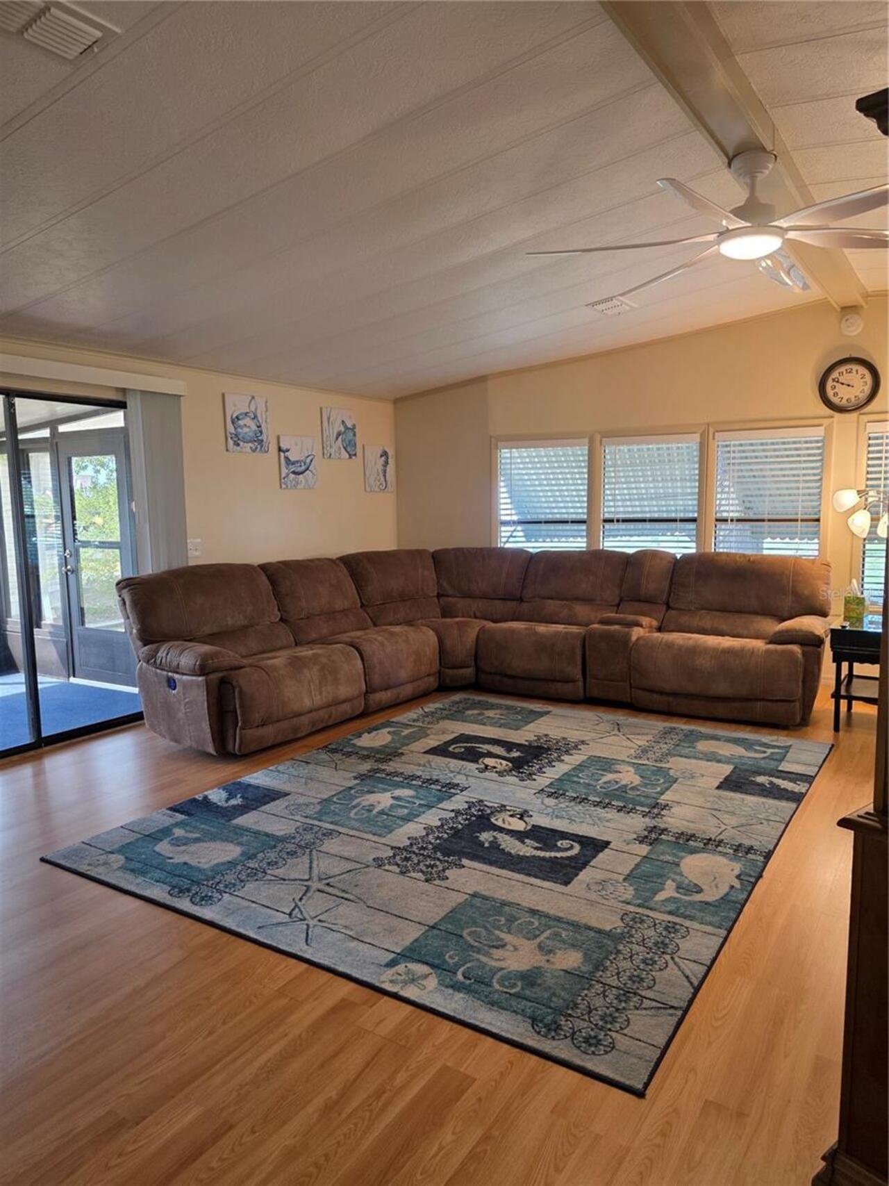 Listing Photo 11