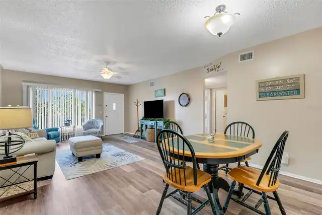 Listing Photo 12