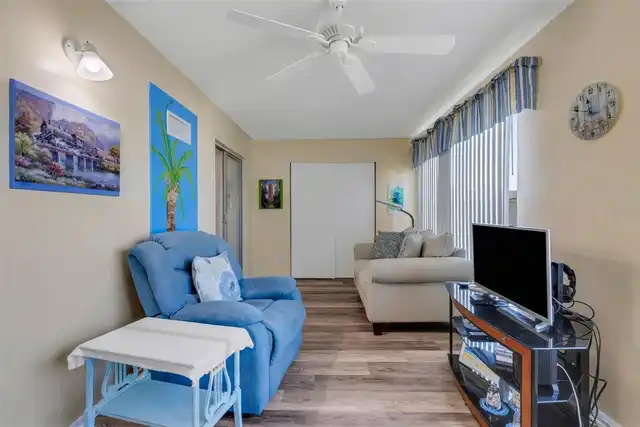 Listing Photo 22