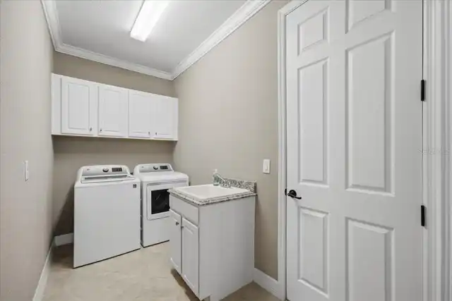 Listing Photo 10