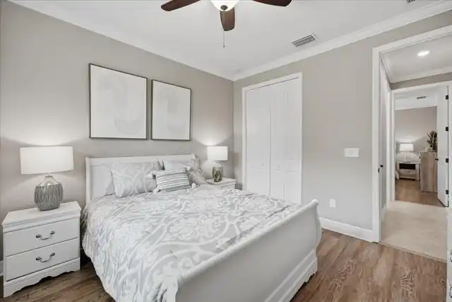 Listing Photo 12
