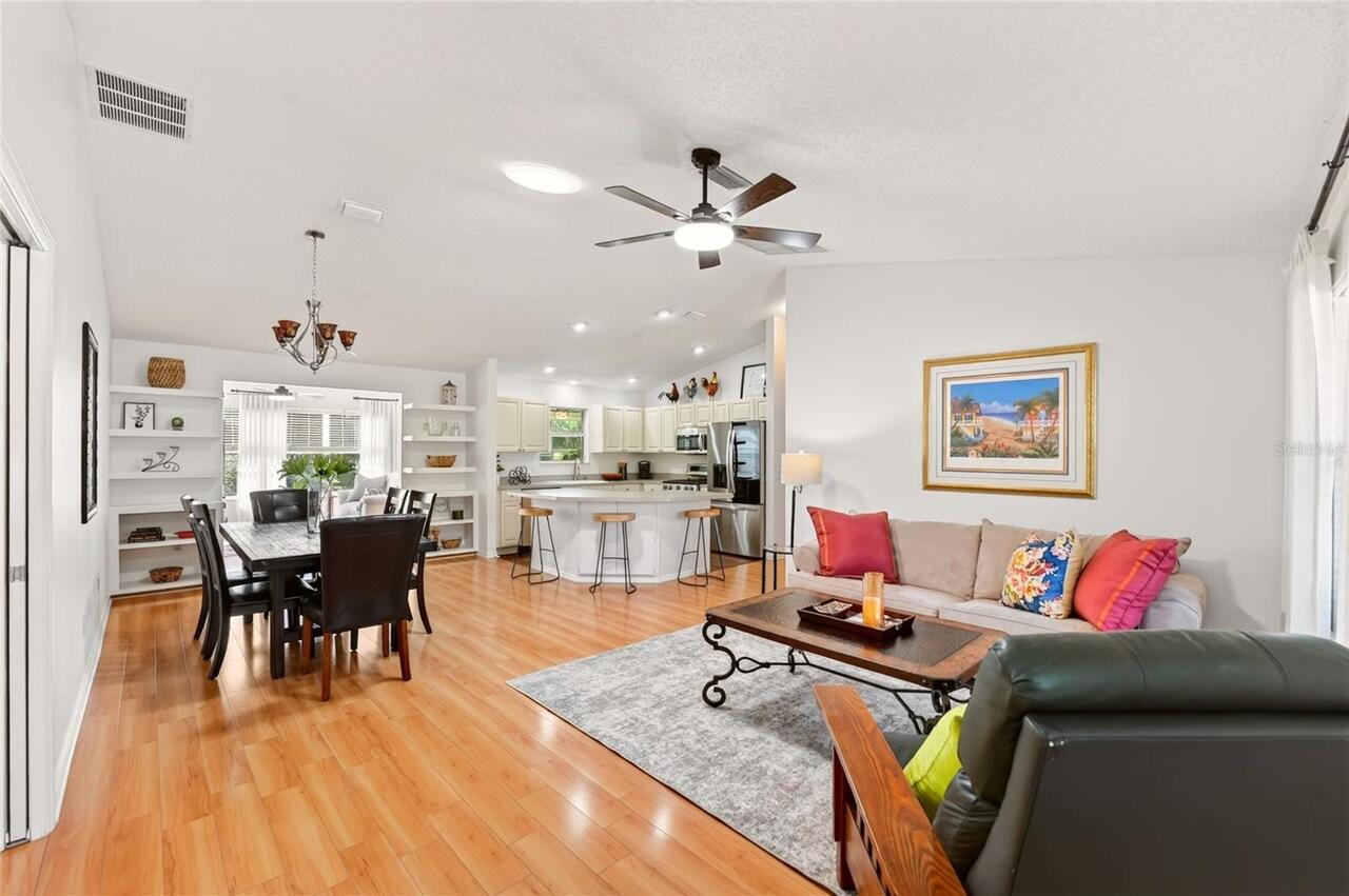 Listing Photo 8