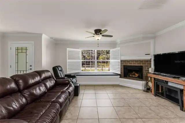 Listing Photo 7