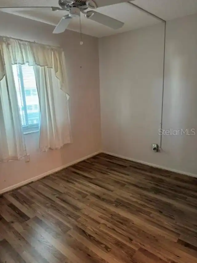 Listing Photo 16