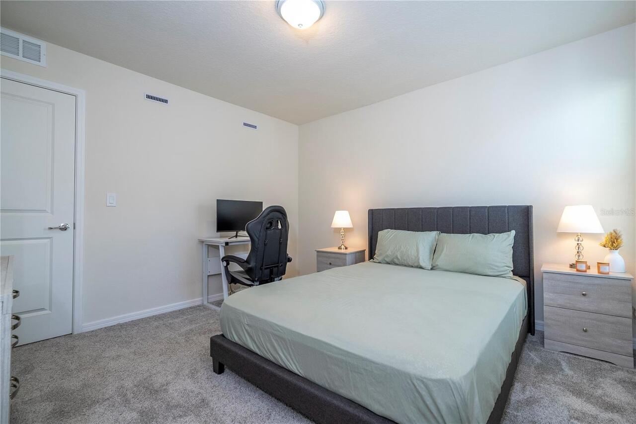 Listing Photo 14