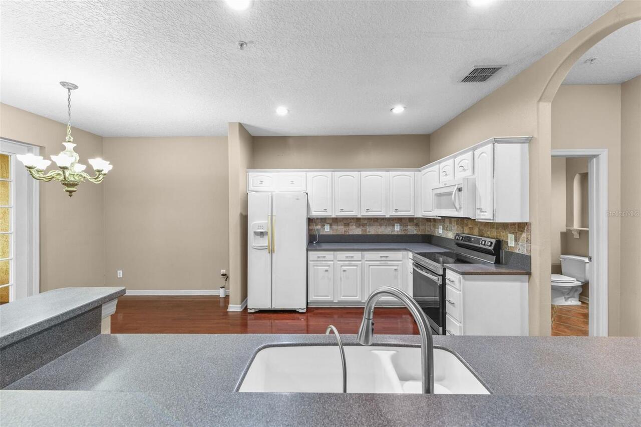 Listing Photo 16