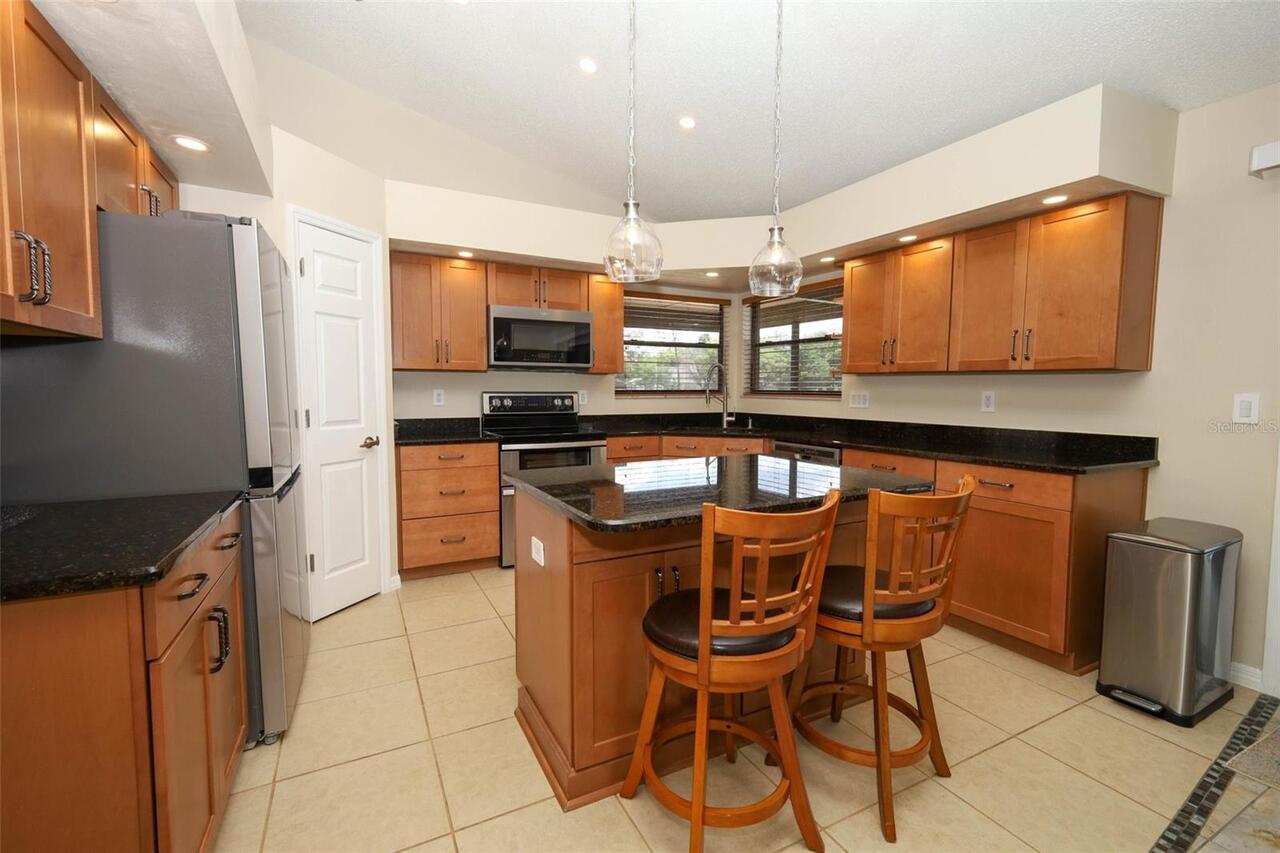 Listing Photo 14