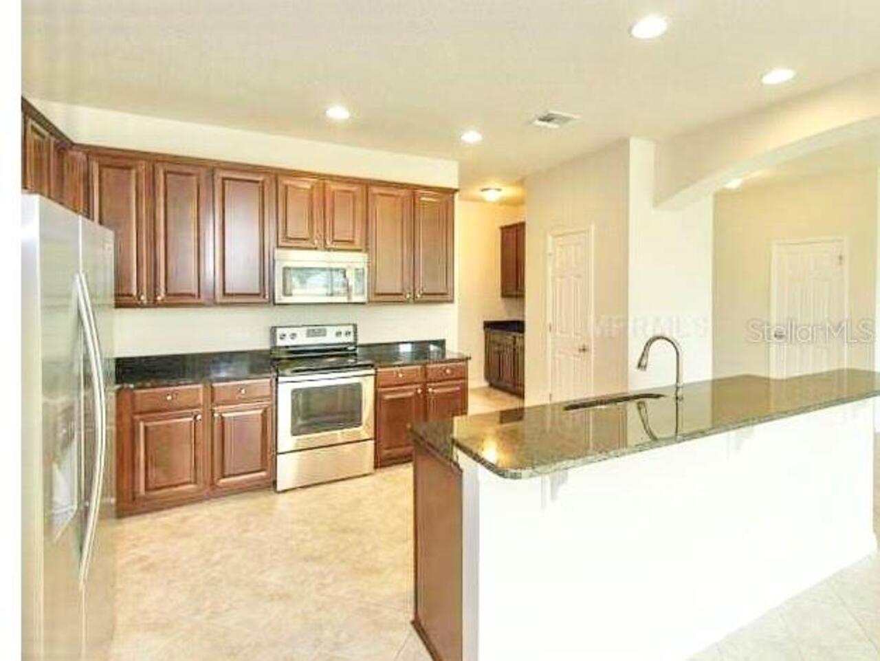Listing Photo 9