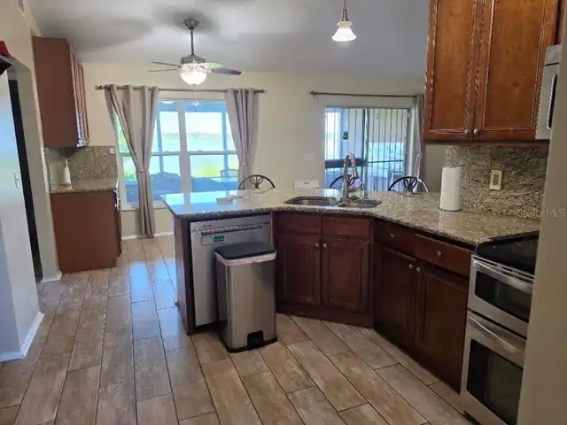 Listing Photo 8