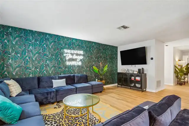 Listing Photo 15
