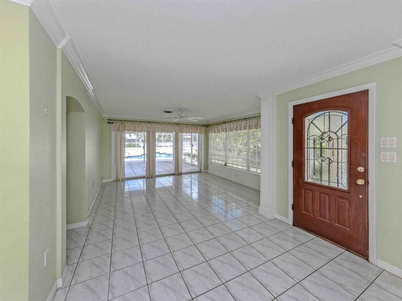 Listing Photo 10