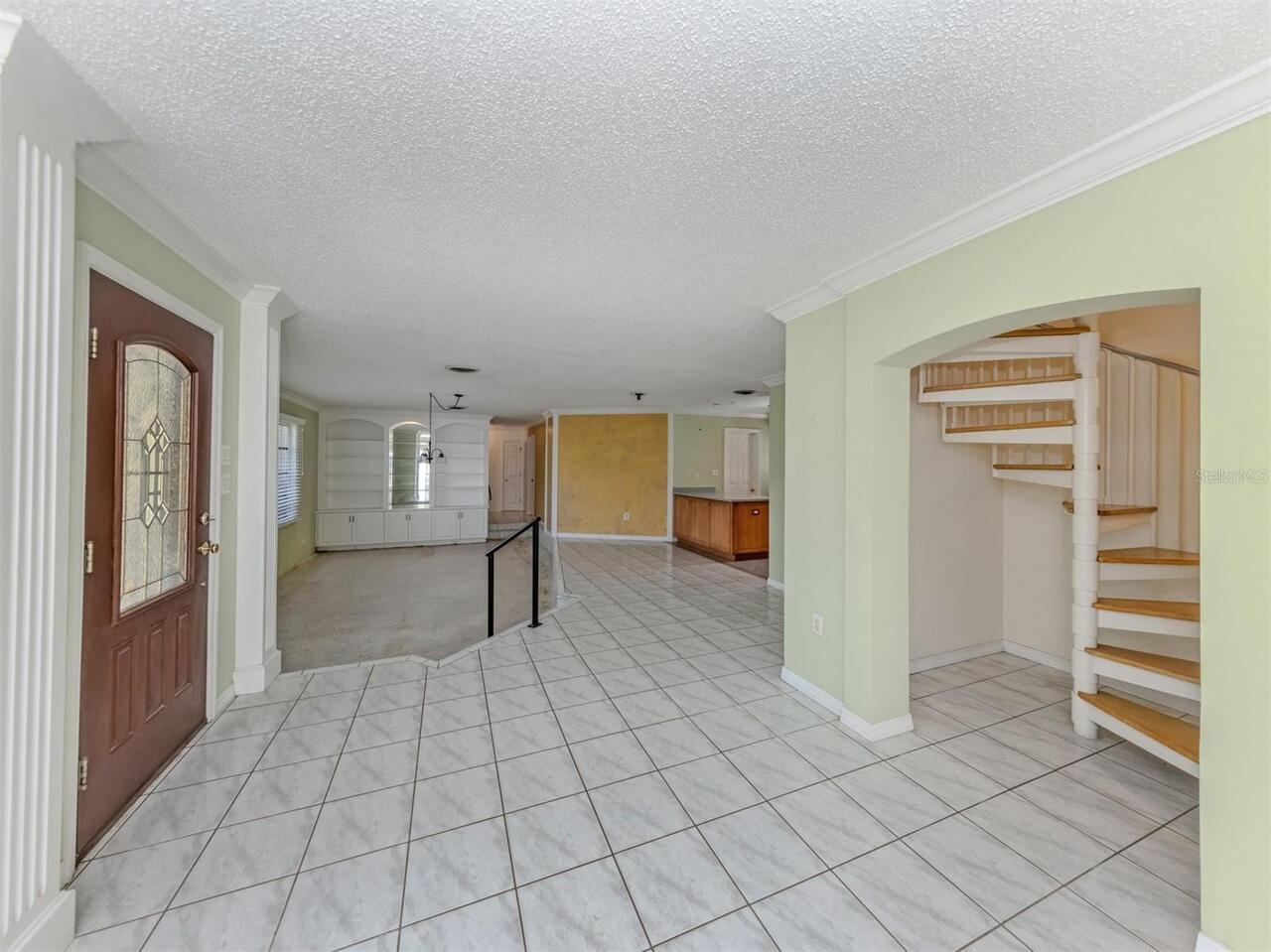Listing Photo 11