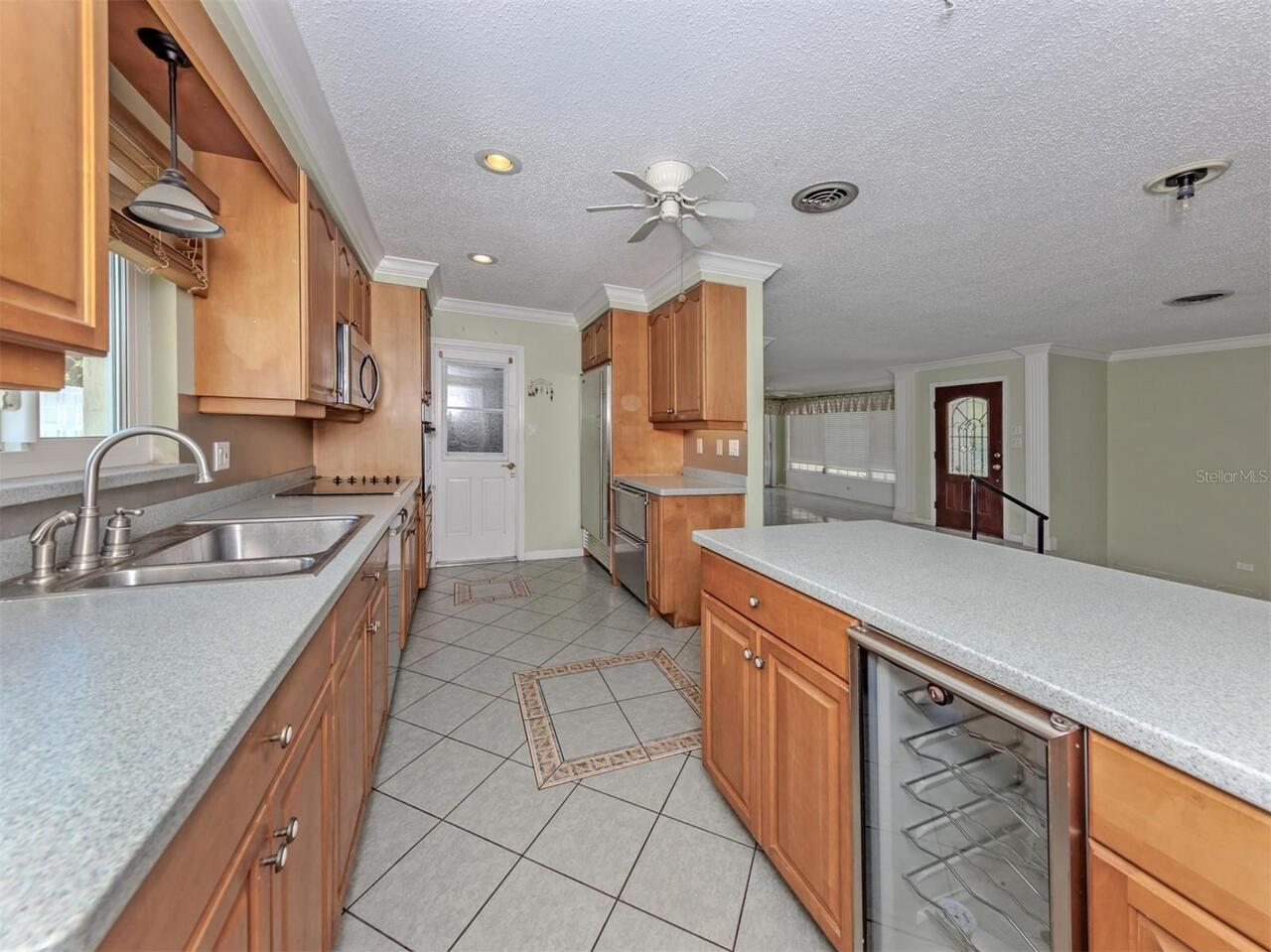 Listing Photo 14
