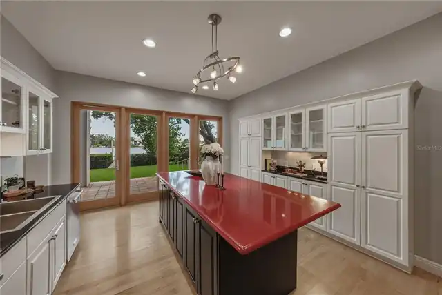 Listing Photo 18