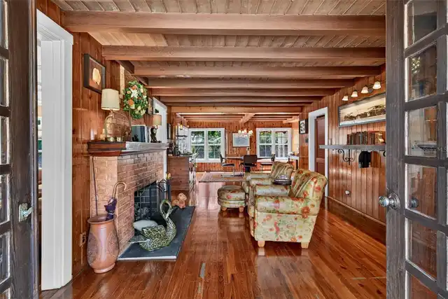 Listing Photo 8