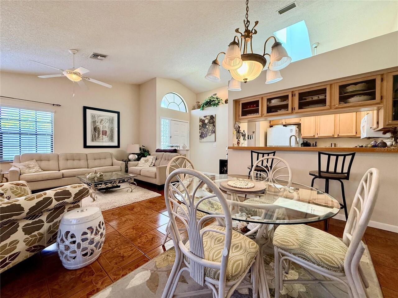 Listing Photo 8