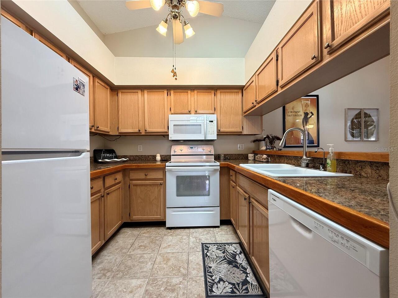 Listing Photo 10