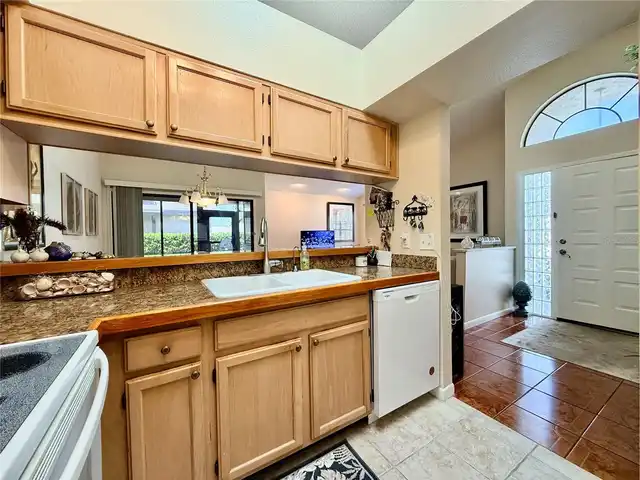 Listing Photo 9