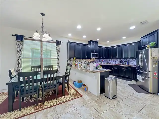 Listing Photo 16