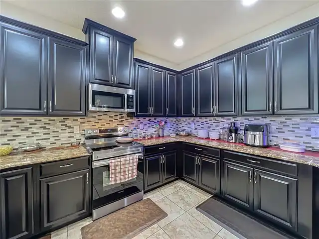 Listing Photo 18
