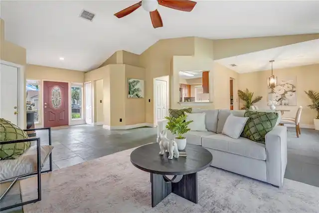 Listing Photo 8