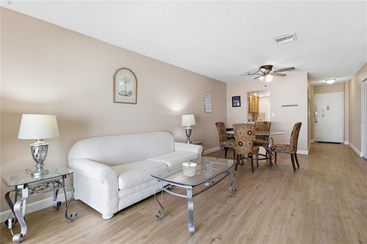 Listing Photo 12