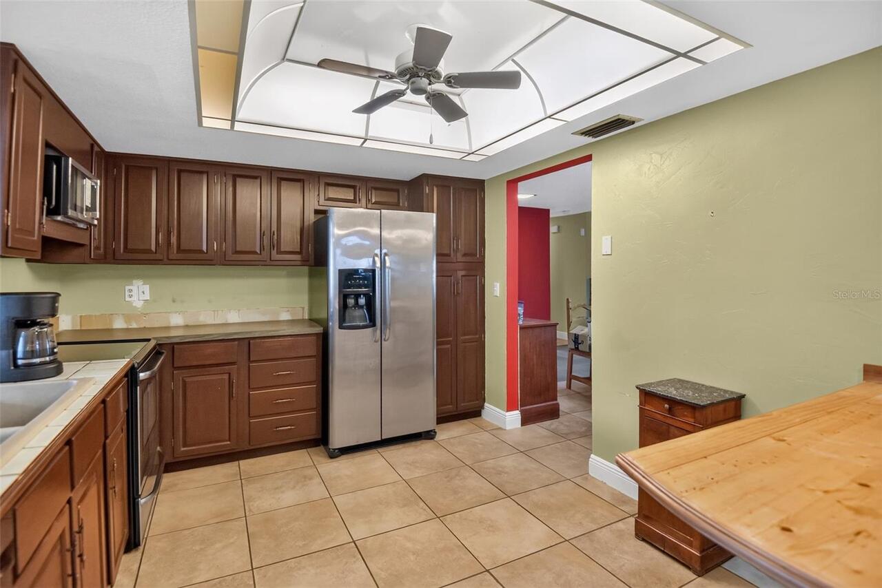 Listing Photo 8