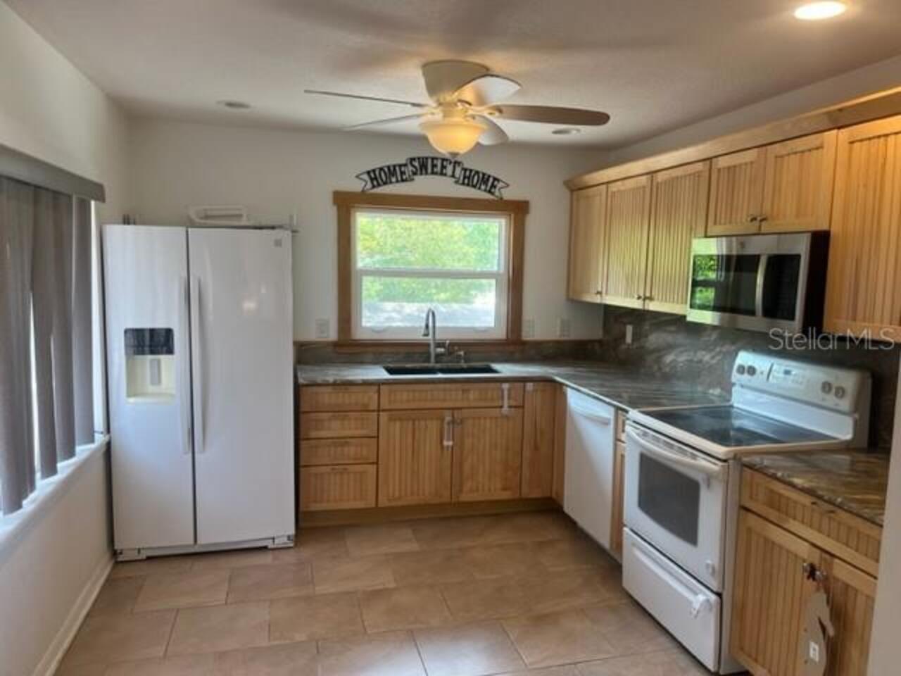 Listing Photo 9