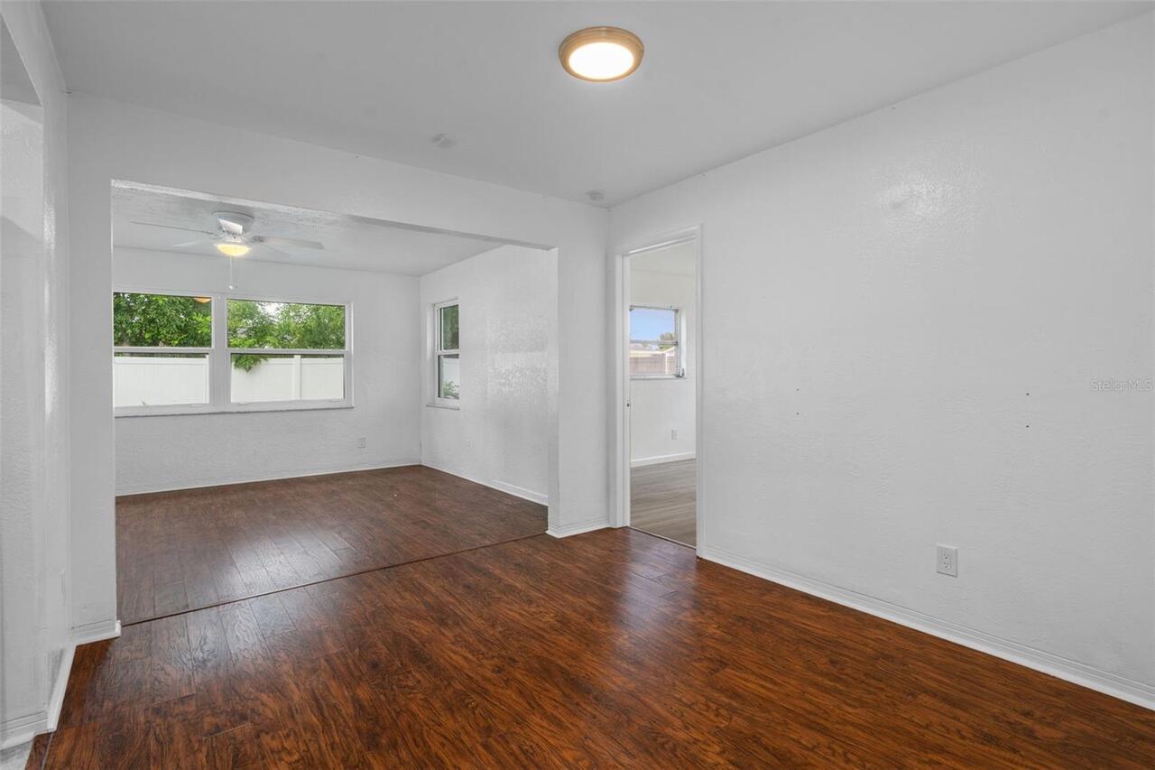 Listing Photo 14