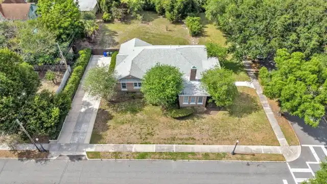 Listing Photo 8