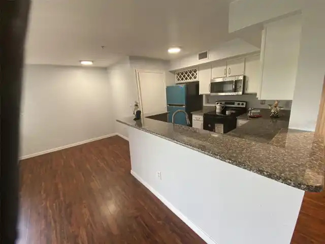 Listing Photo 16