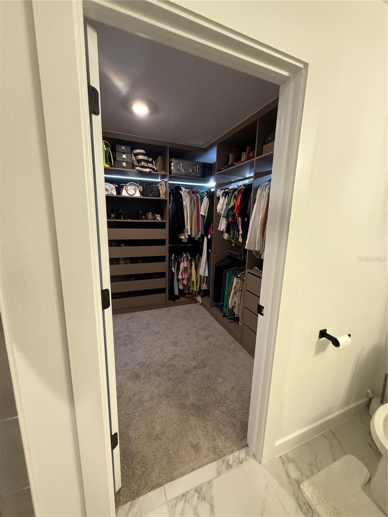 Listing Photo 10