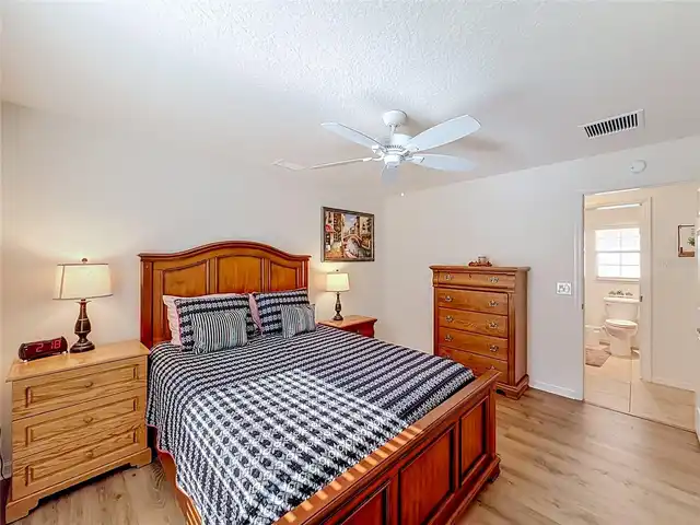 Listing Photo 37