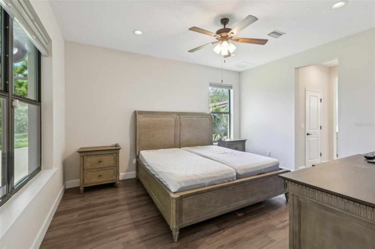 Listing Photo 14