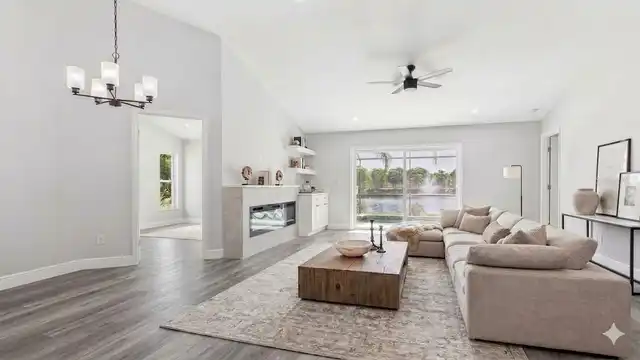 Listing Photo 12