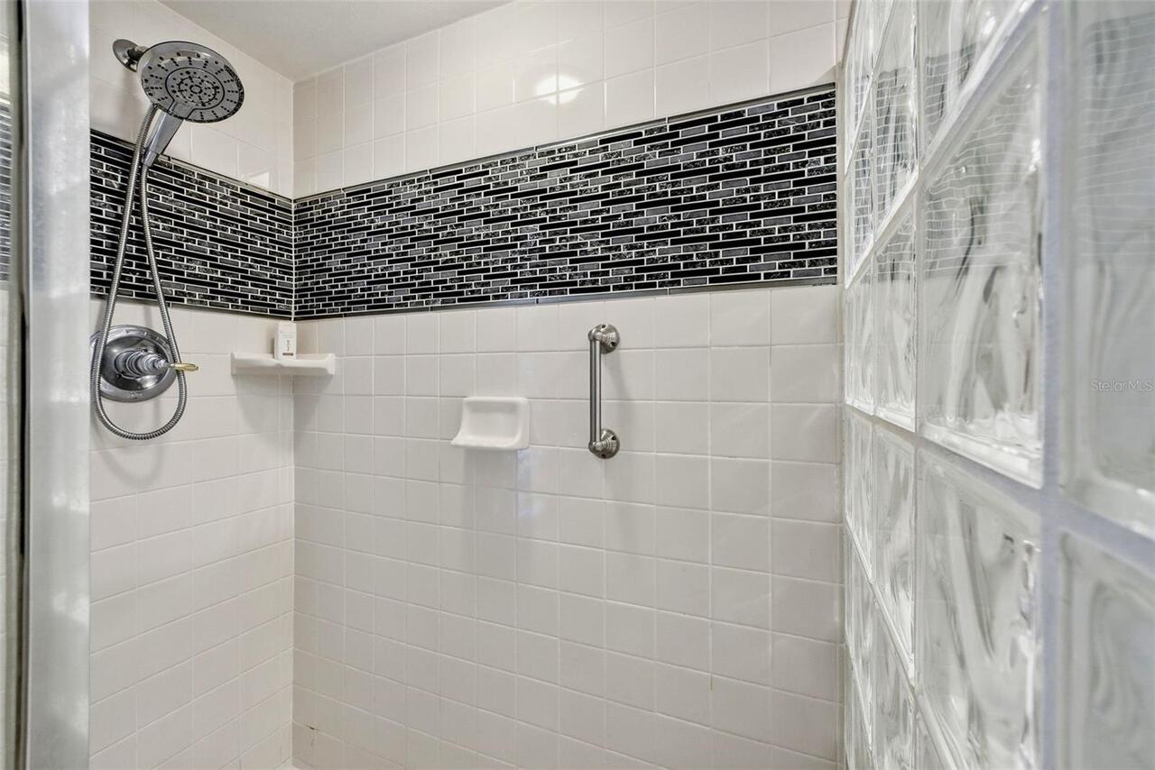 Listing Photo 38