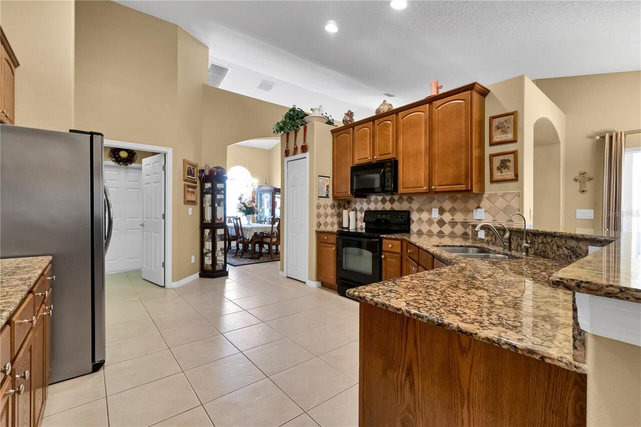 Listing Photo 12