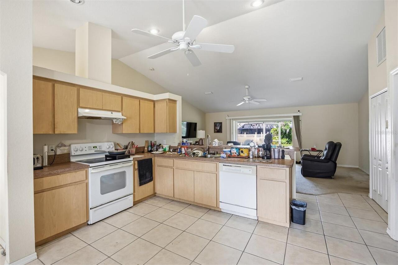 Listing Photo 9