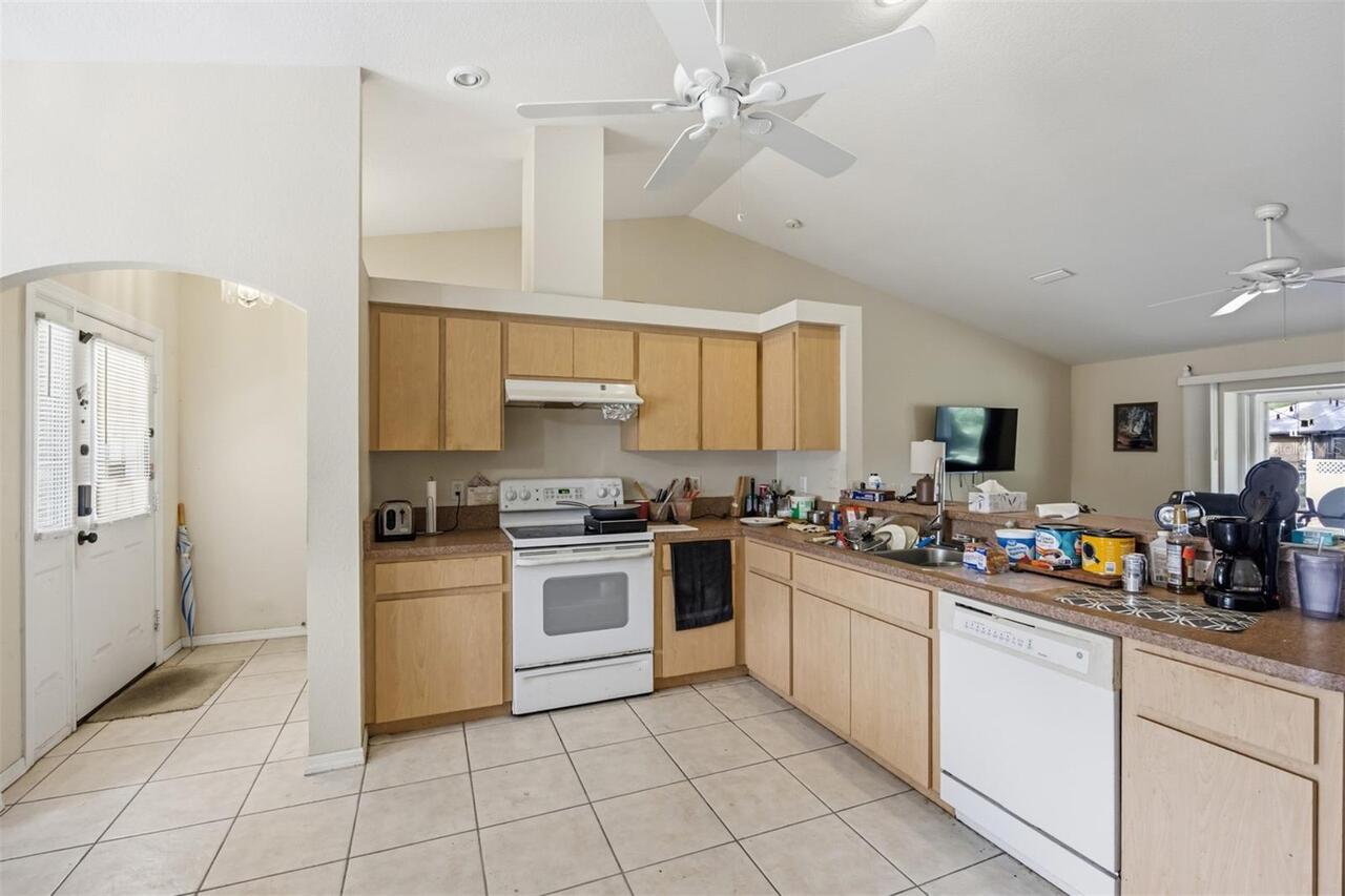 Listing Photo 10