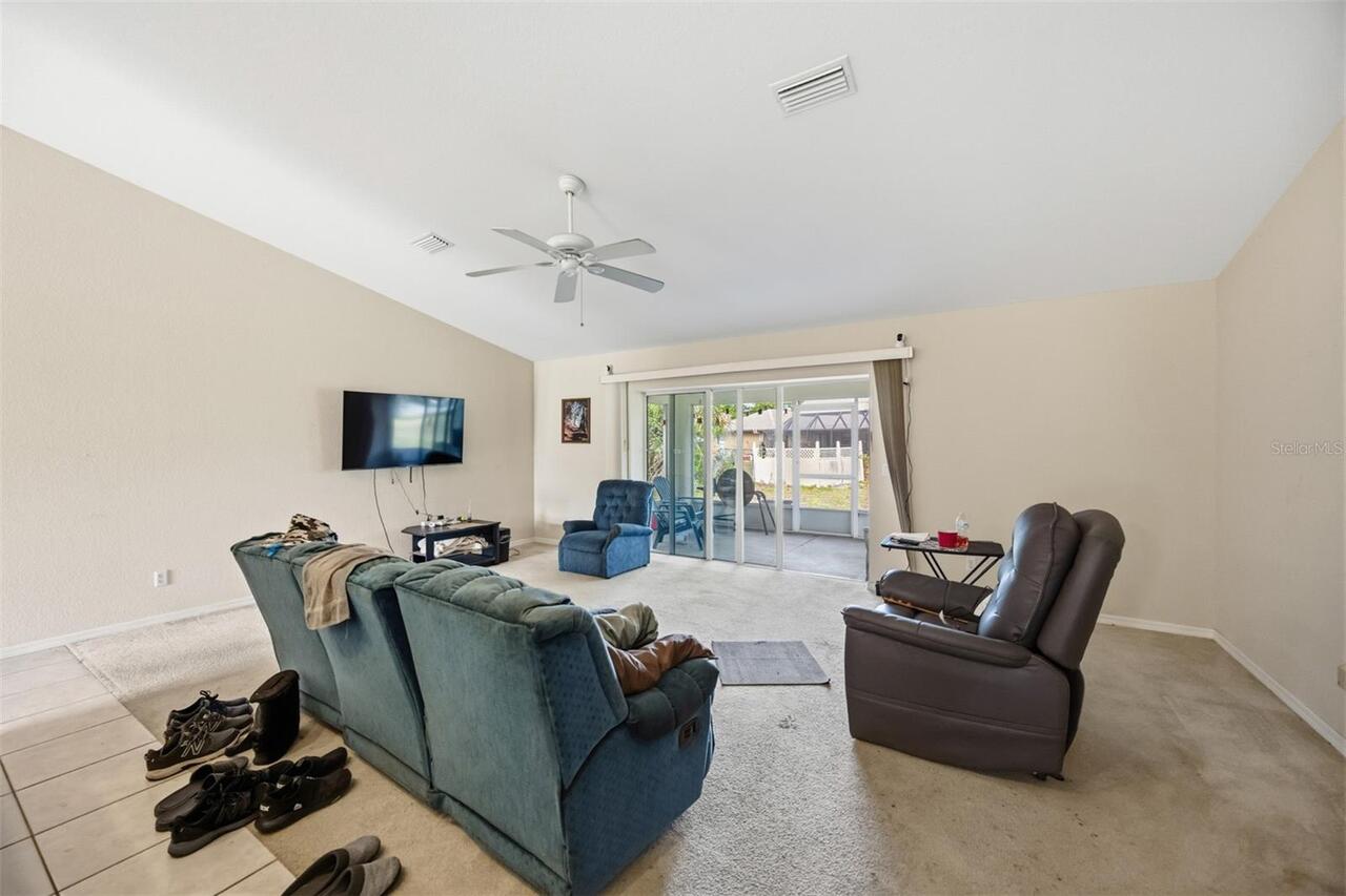 Listing Photo 12