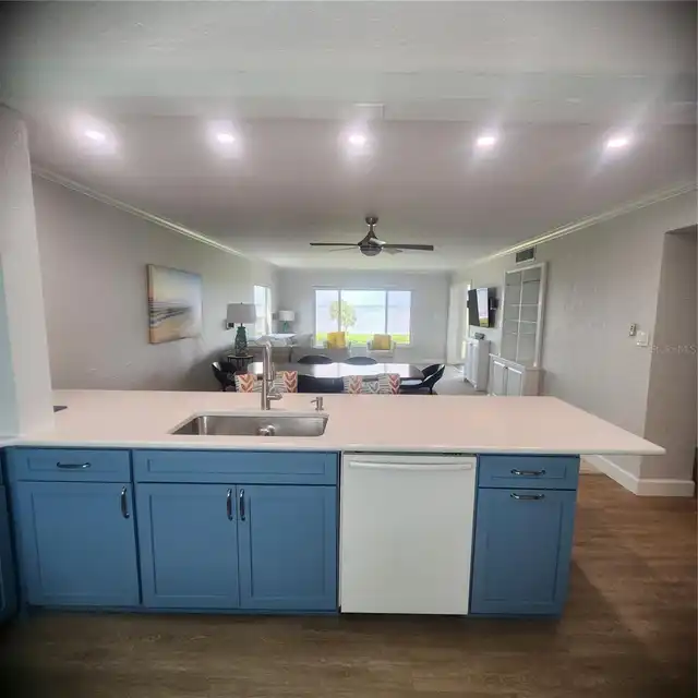 Listing Photo 12