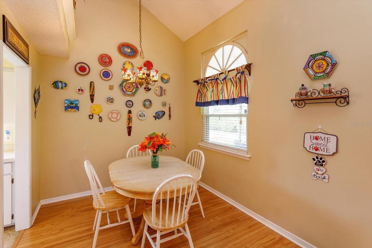 Listing Photo 12