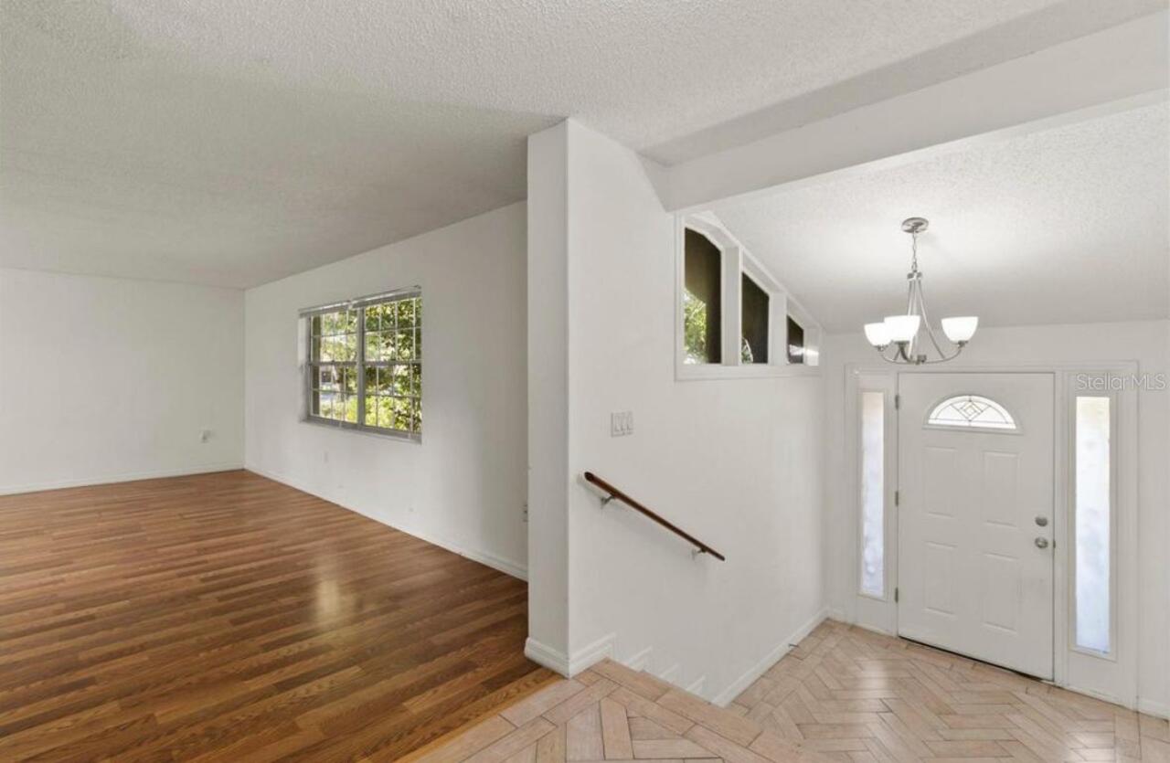 Listing Photo 12