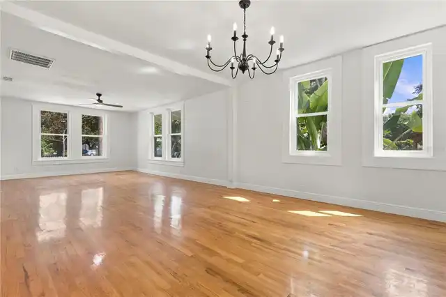 Listing Photo 6
