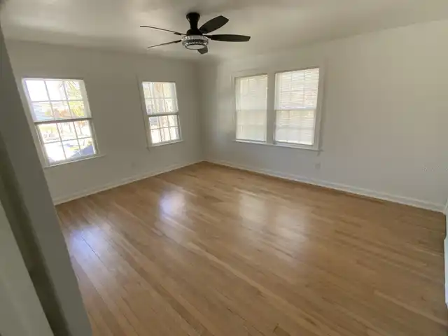 Listing Photo 9