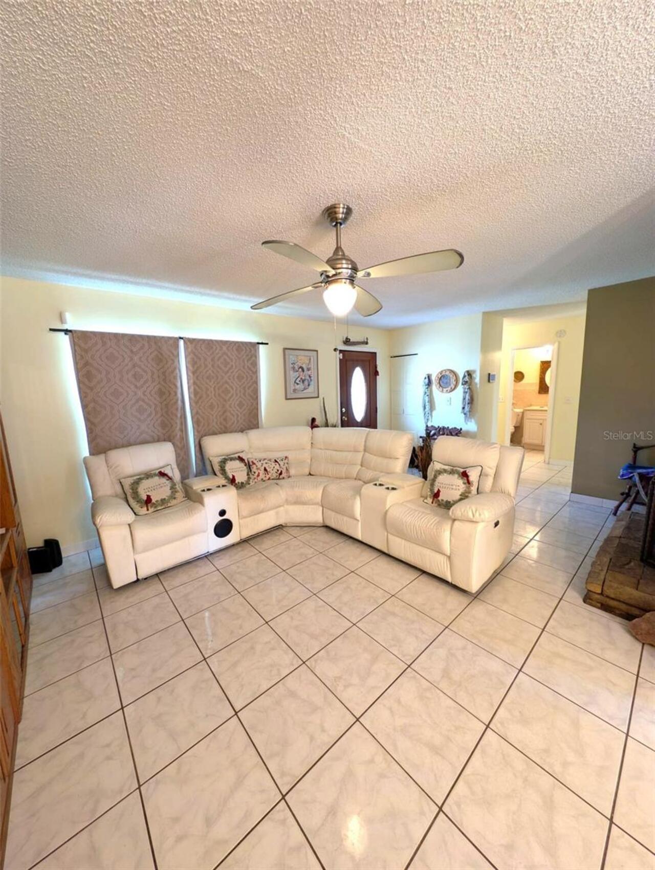 Listing Photo 8