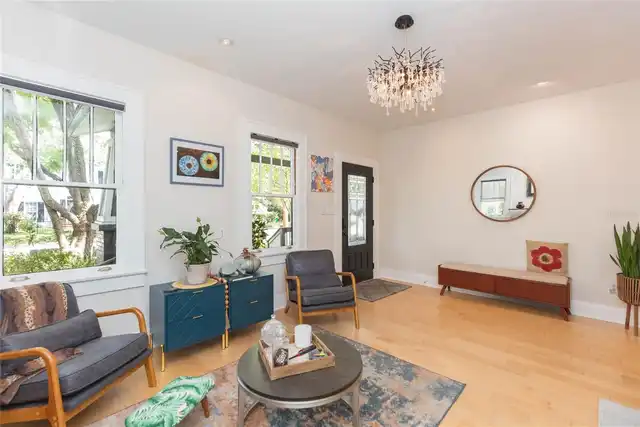 Listing Photo 9