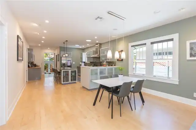 Listing Photo 12