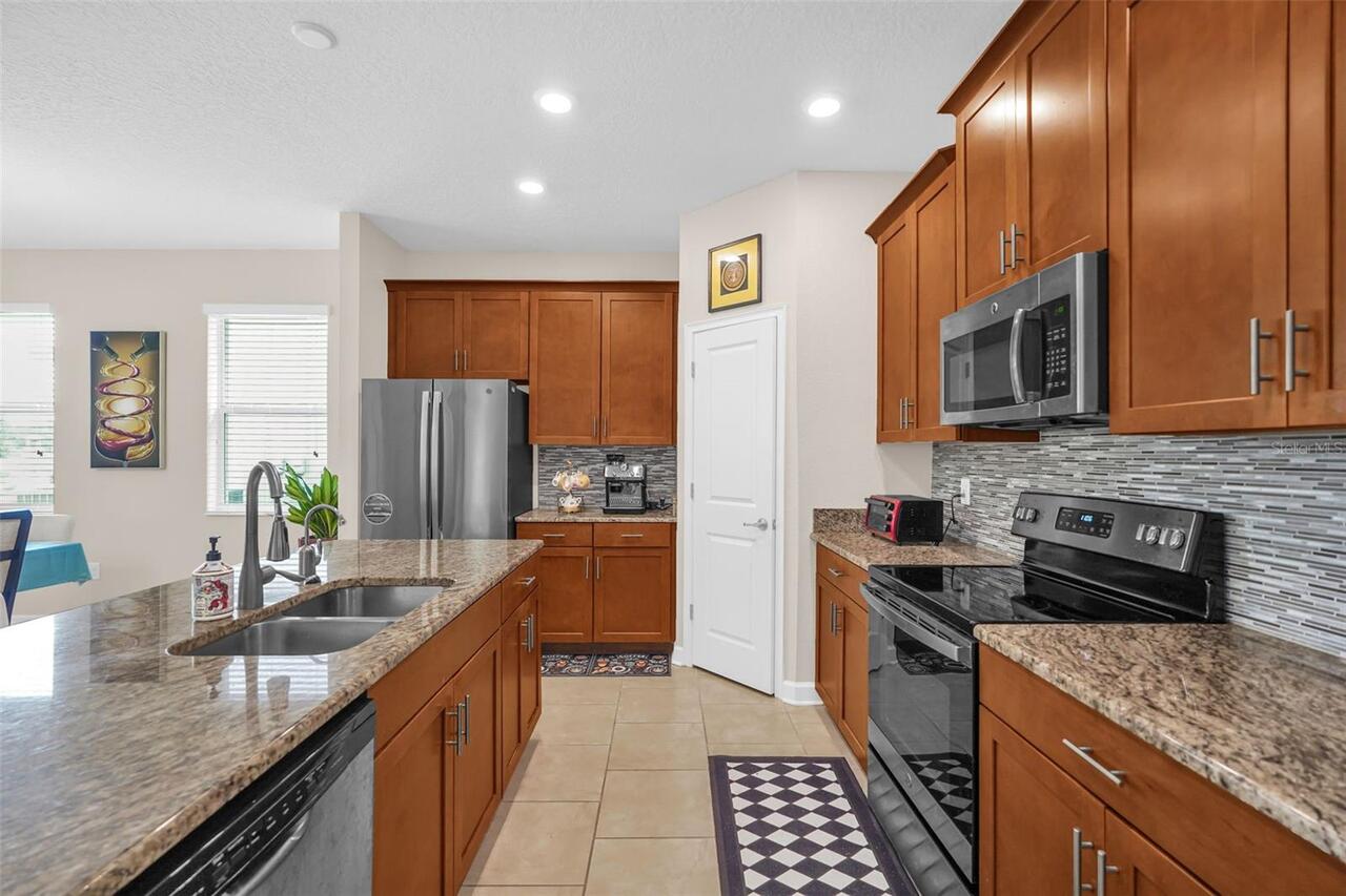 Listing Photo 12