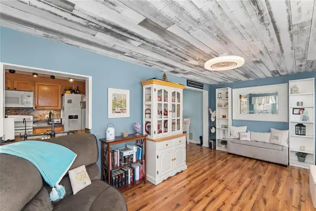 Listing Photo 18